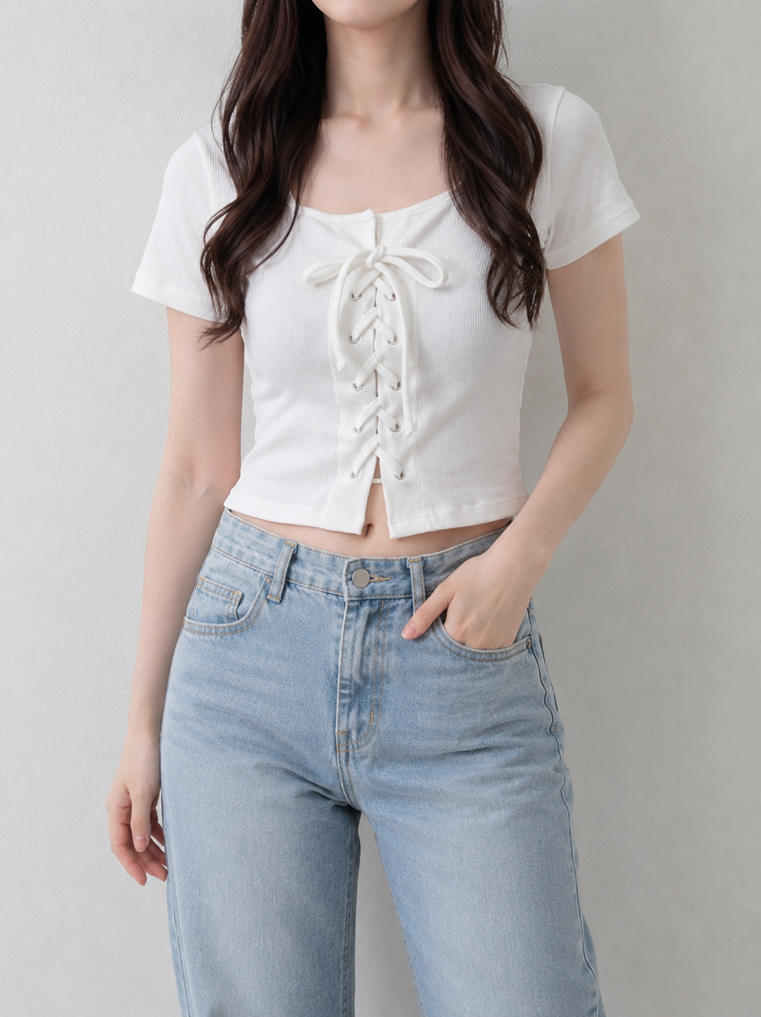 レースアップスクエアネックフィットTシャツ